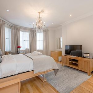 Studio con letto king size